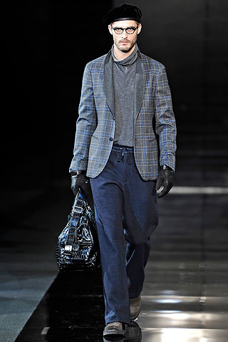 Giorgio Armani / - 2010-2011